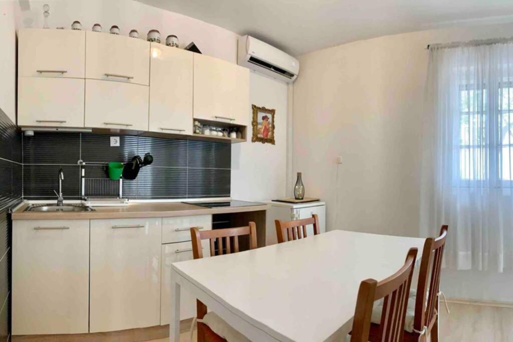 Summer Apartment 4 มาคาร์สกา ภายนอก รูปภาพ